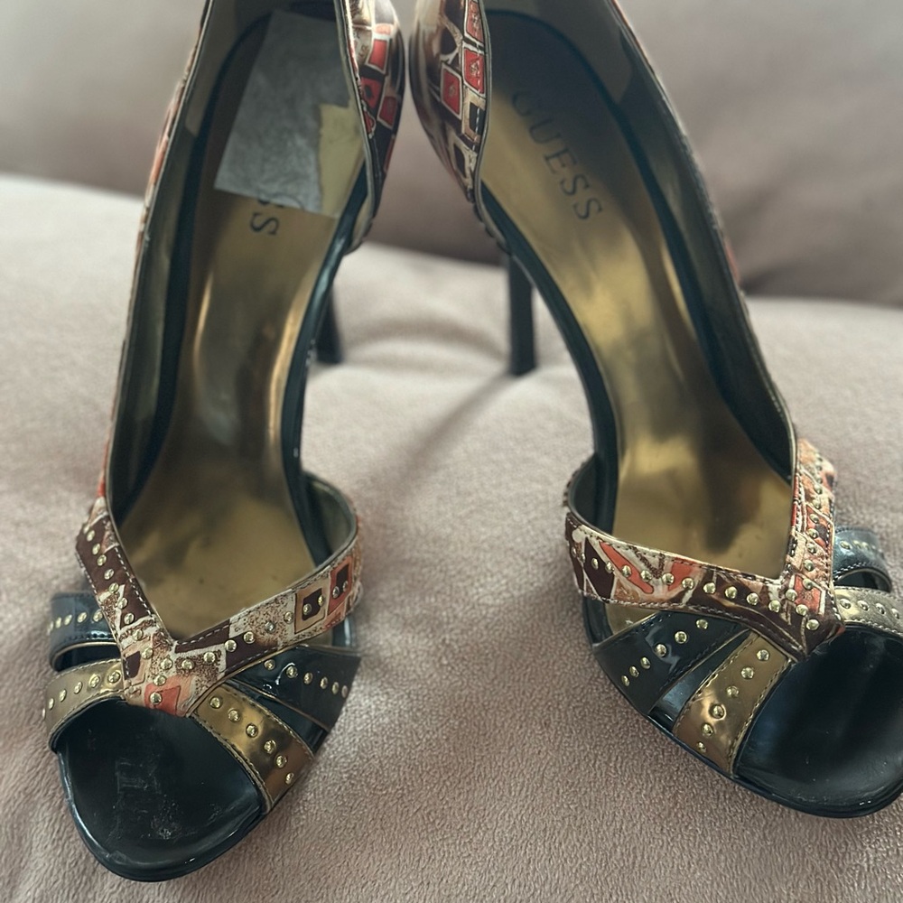 Guess Black and Gold Peep Toe Heels